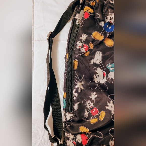 Mickey Mouse Timeless Cinch Sack/backpack - Walt Disney World - Picture 4 of 8